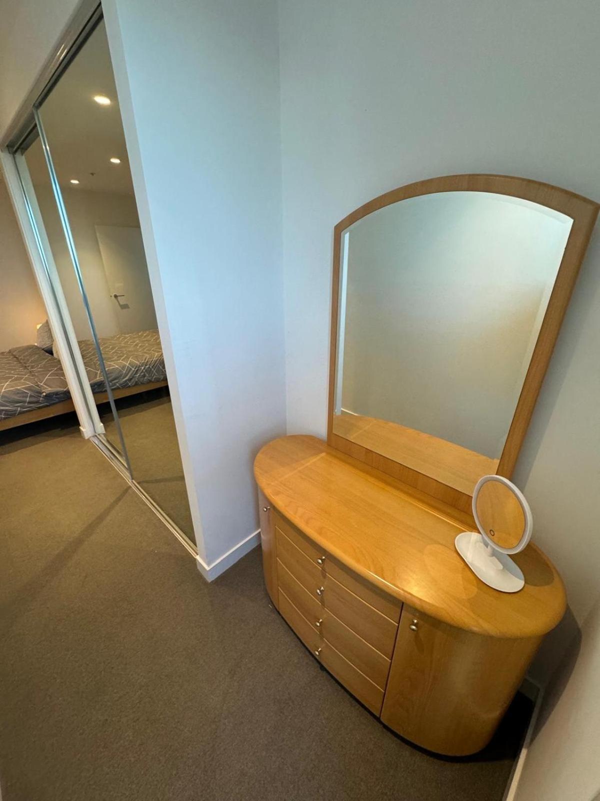 Apartment Southbank 1bed On 20f With Great View,gym,pool *